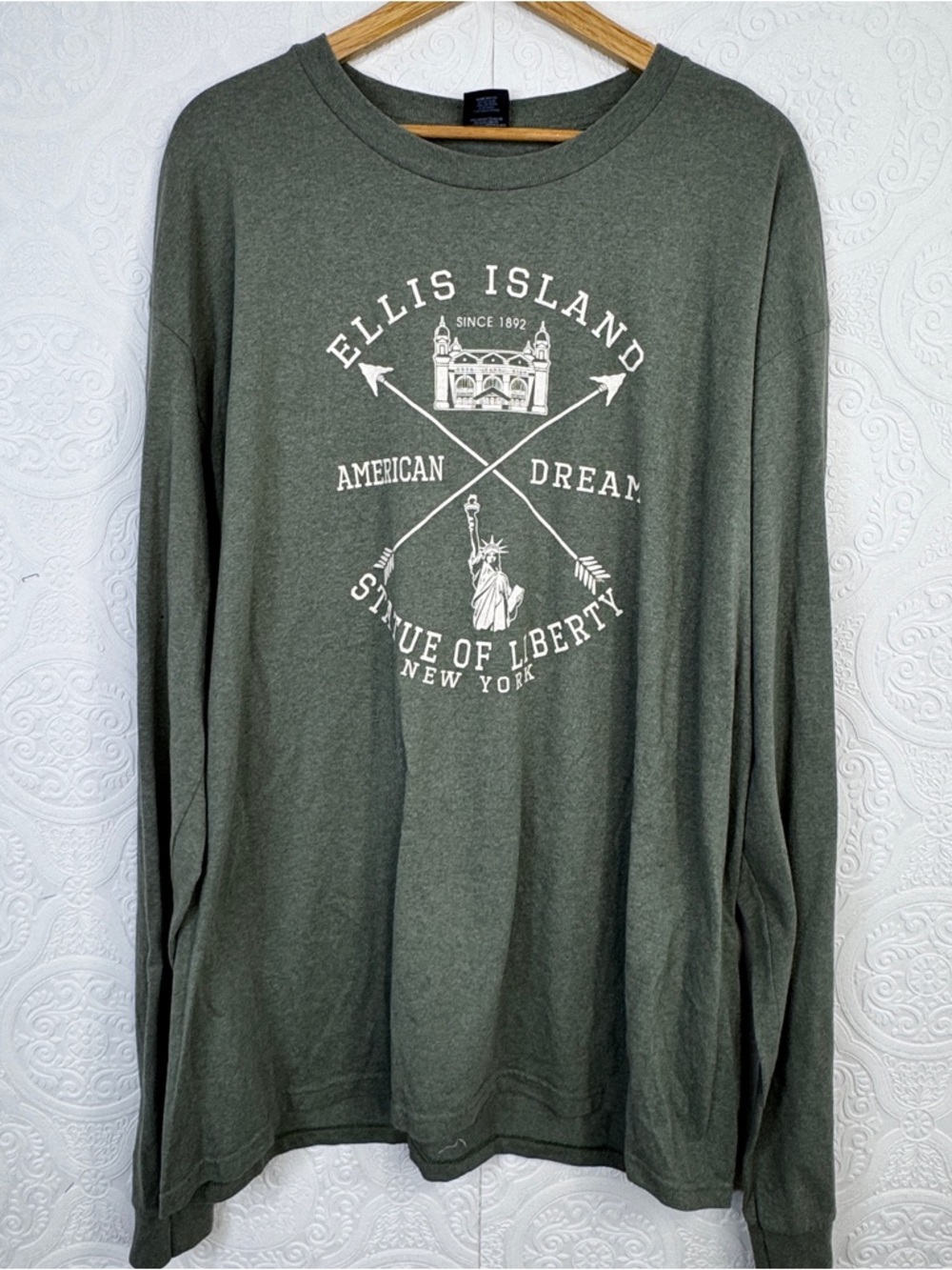 Men's sz XXL Graphic Green Long Sleeve Pocket T-Shirt Tee ELLIS ISLAND Liberty